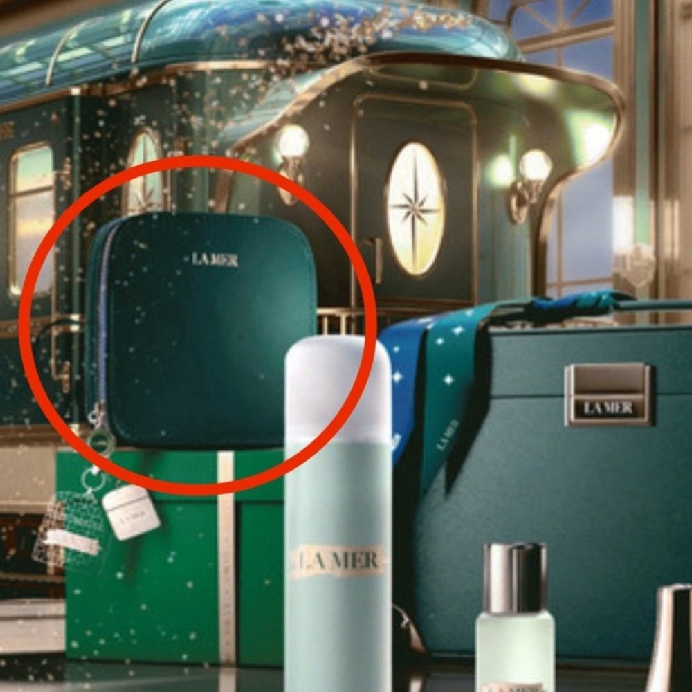 La Mer cosmetic case